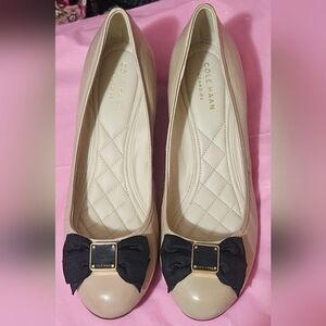 Cole Haan Beige/Nude Soft Bow Wedges Size 9